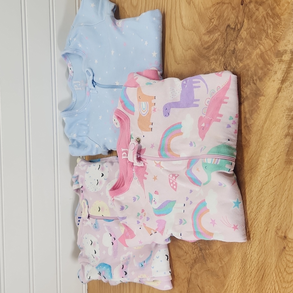 The Children's Place Zip Up Footed Pajamas Size 3T Lot Of 3